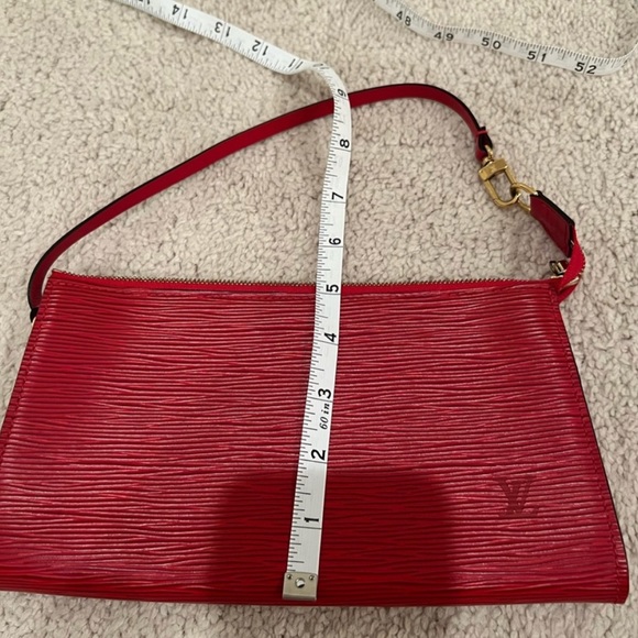 Louis Vuitton little red bag - Picture 5 of 10